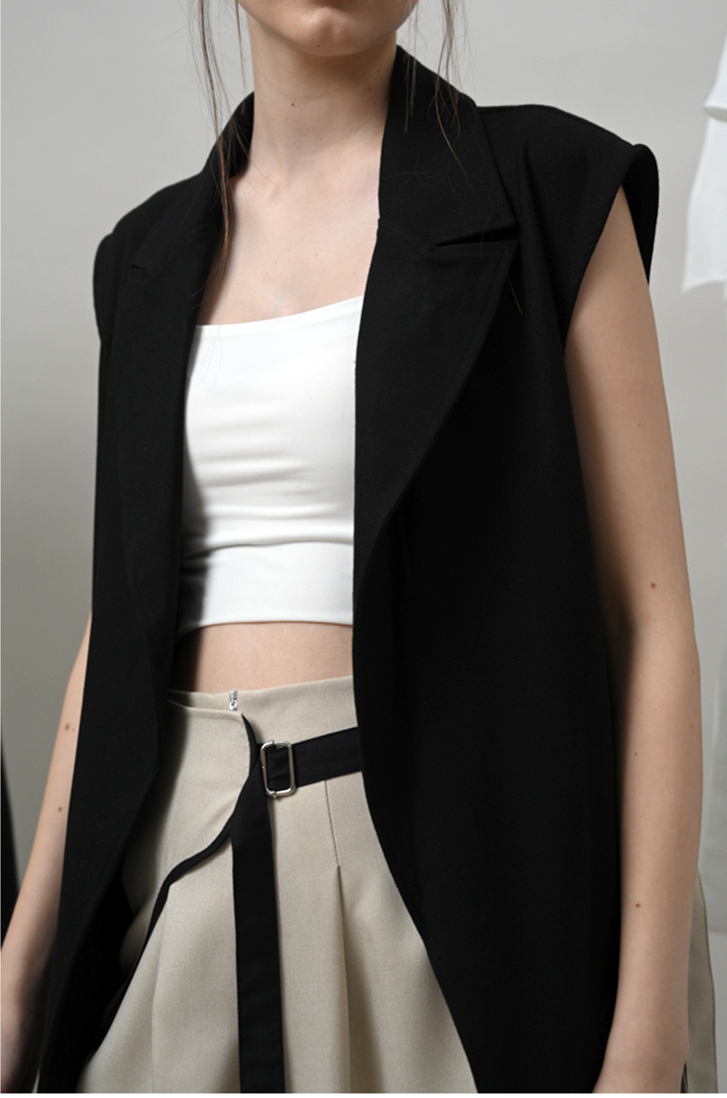 Karenina Outer Black